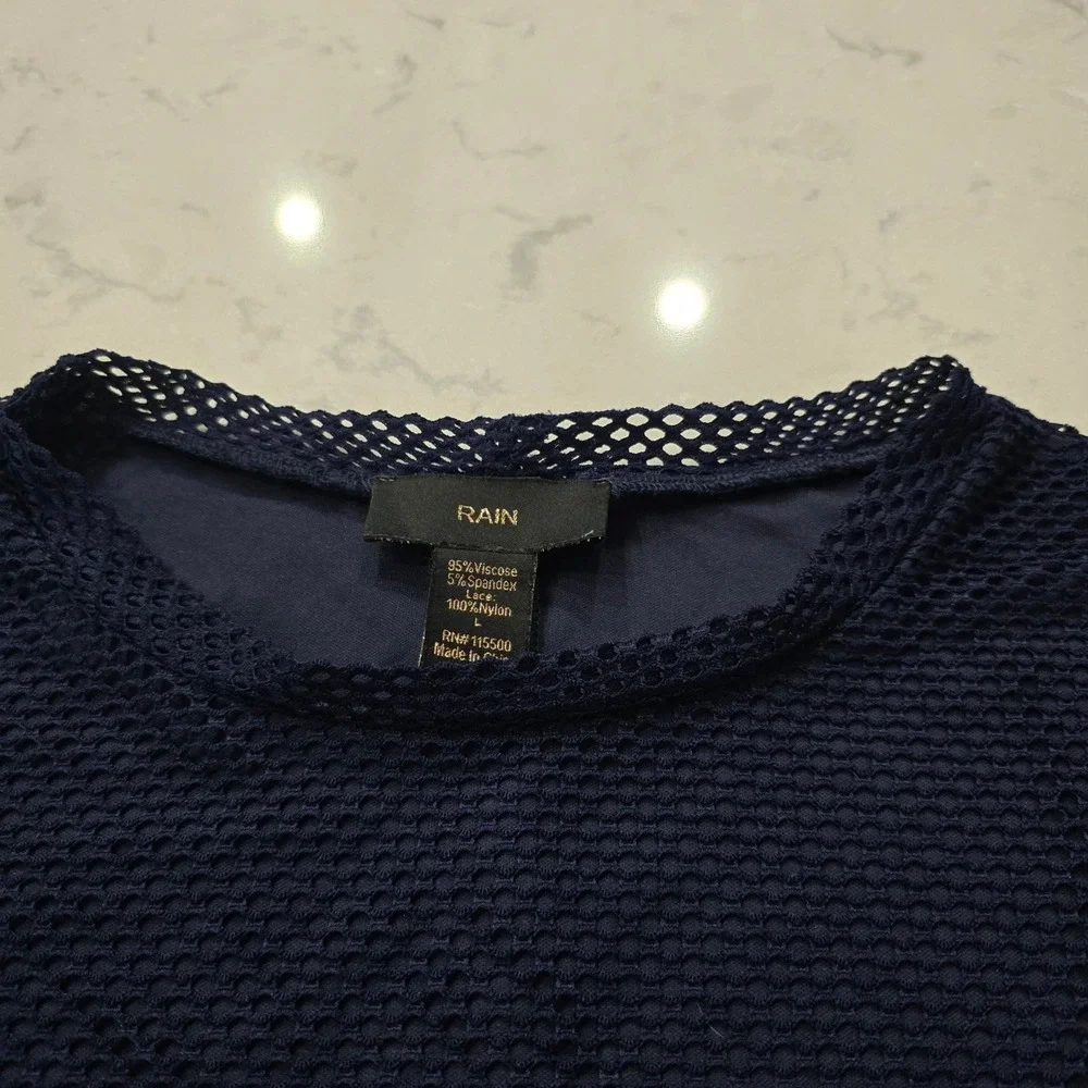 RAIN Navy Blue Mesh Lace Overlay Top Wide Bell Sleeve Crew Neck Size Large